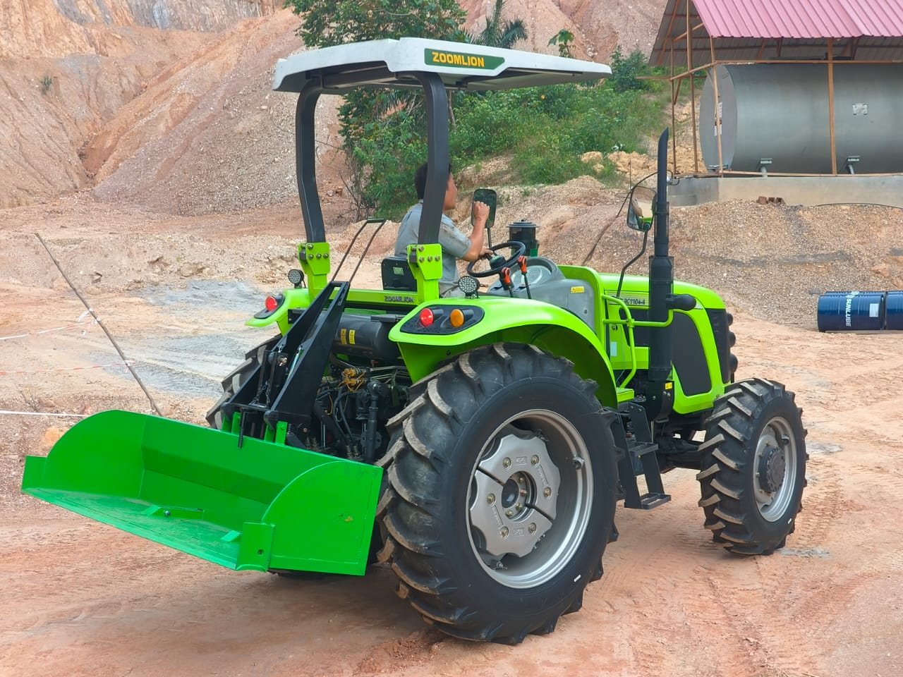 RK1104-A Tractor with 7ft Bucket - 2