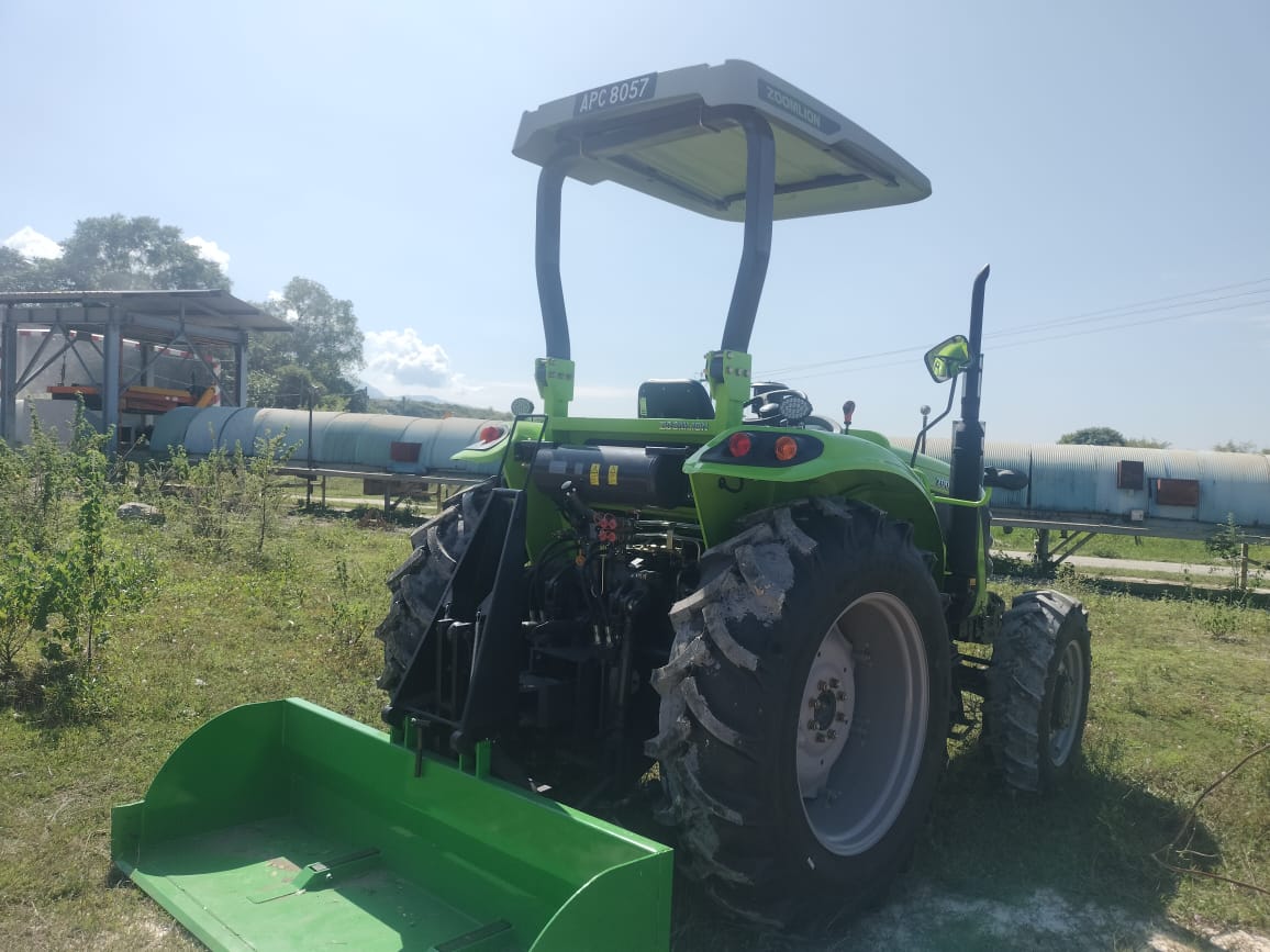 RK1104-A Tractor with 7ft Bucket - 2