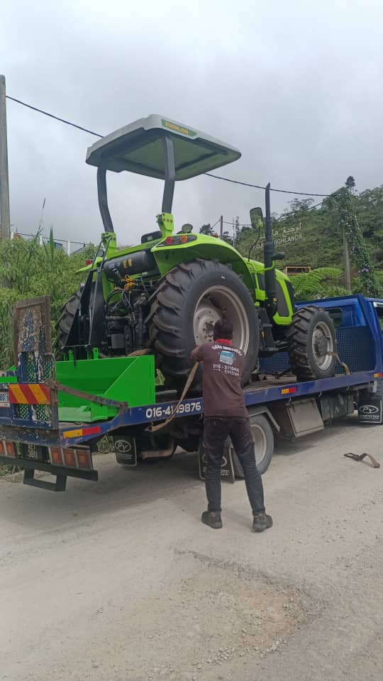 Zoomlion RK1104-A Tractor with Bucket Installed - 2