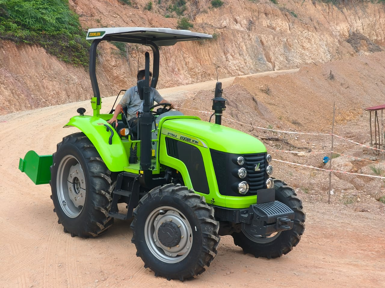 RK1104-A Tractor with 7ft Bucket - 5